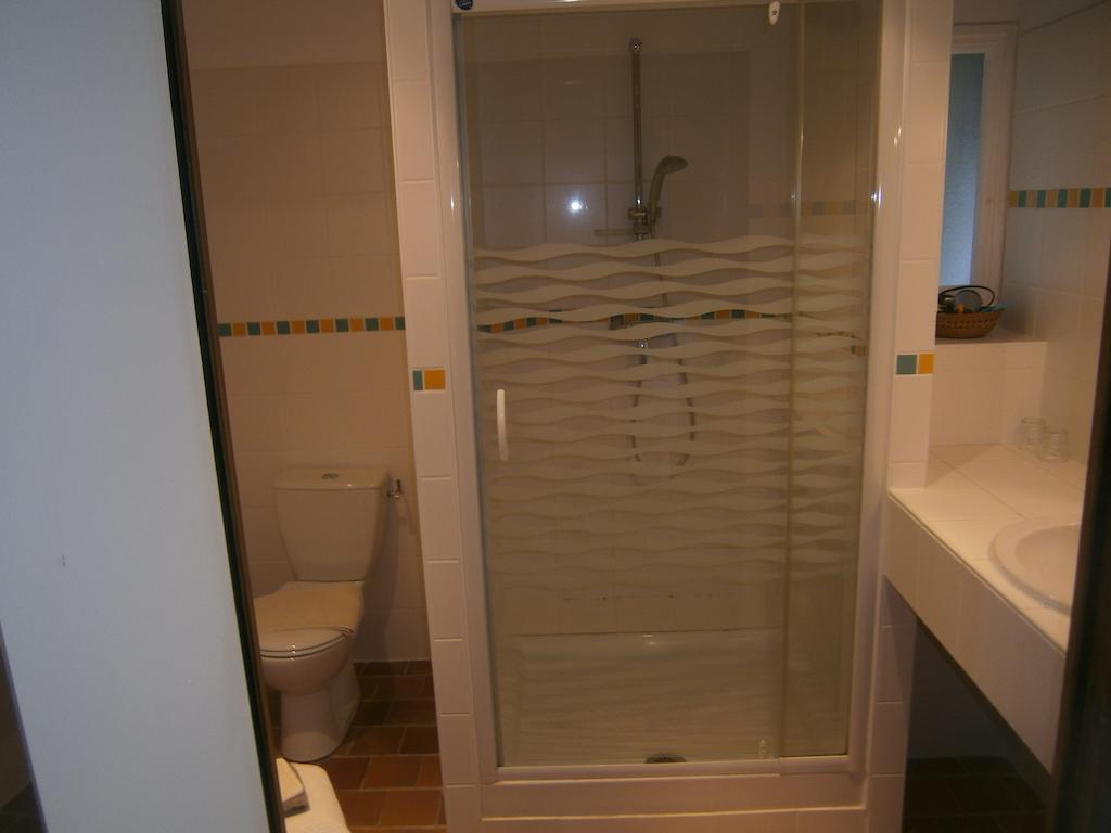 Bed and Breakfast Les Chaumieres De Kerimel Ploemel Екстер'єр фото